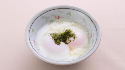 egg slow-boiled so that the yolk is hard but the white is soft (traditionally cooked in a hot spring)